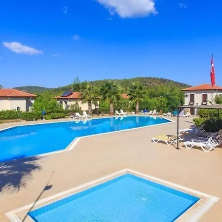 Oludeniz Bahce Jakuzili Вилла *
