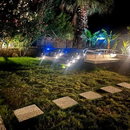 Oludeniz Bahce Jakuzili 빌라 페티예