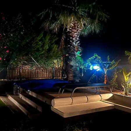 Oludeniz Bahce Jakuzili Villa *