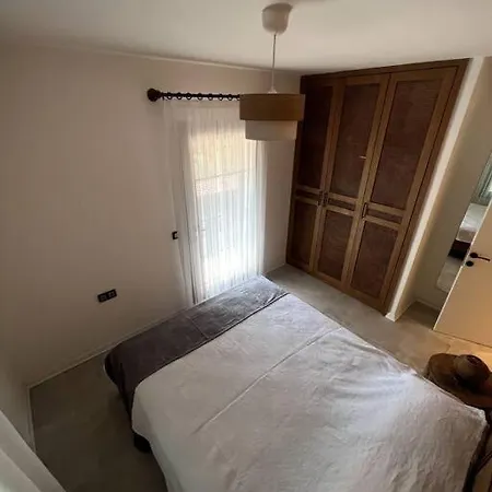 Oludeniz Bahce Jakuzili Villa